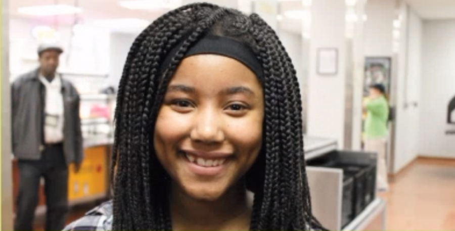 Monteasia Richardson, ‘23, finds happiness in her everyday life. These things make her optimistic. “I really like cats. I really like good grades. They make me happy,” Richardson said. Richardson’s family also brings her joy.