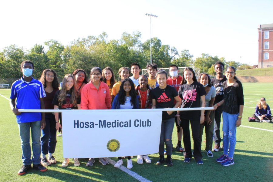 This is currently WHHS’ second year having a HOSA Medical Club chapter. SENIORS Sophia Liu and Mary Sullivan are Co-presidents of the club, leading many members to states in March. 
