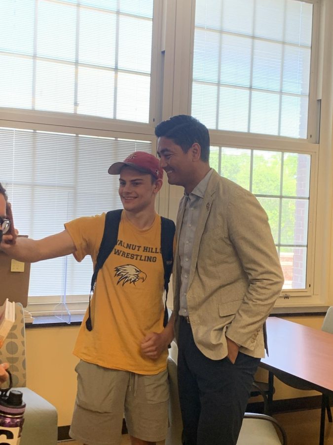 Students get a brief opportunity to speak one-on-one with Mayor Aftab Pureval, following their forum-like discussion. 