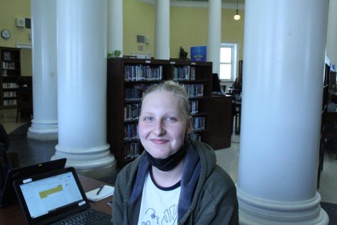 Saffi Manders, ‘26, recommends a teen romance novel set in 1986 called “Eleanor and Park,” by Rainbow Rowell. Manders thinks the book is well written. The novel is about first love and gender expression and identity.