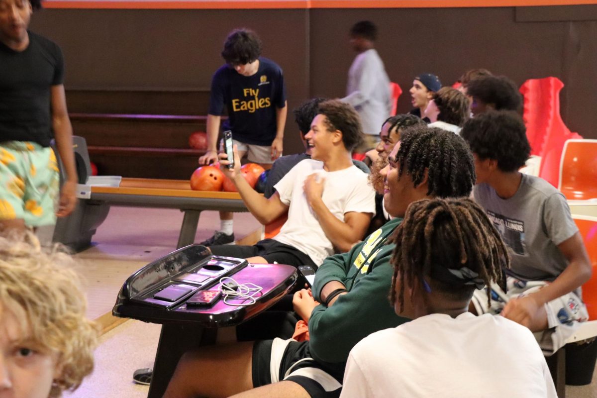 After 12 long hours of non-stop workouts, the team was able to cool off at Stone Lanes to engage in some friendly competition to bring them closer.