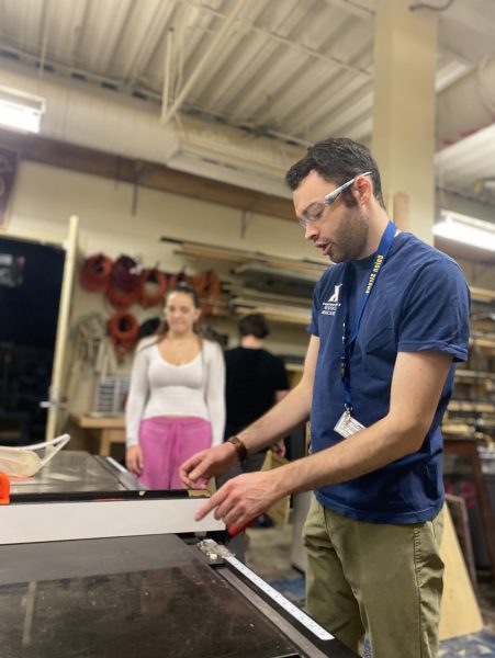 New theater teacher Mr. Mitchell leads his Stagecraft students through hands-on set-building techniques. “For me, [teaching] comes from the joy of learning, which is why I wanted to be in an educational setting.”
