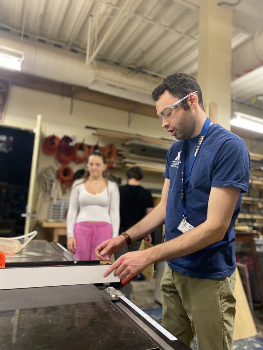 New theater teacher Mr. Mitchell leads his Stagecraft students through hands-on set-building techniques. “For me, [teaching] comes from the joy of learning, which is why I wanted to be in an educational setting.”
