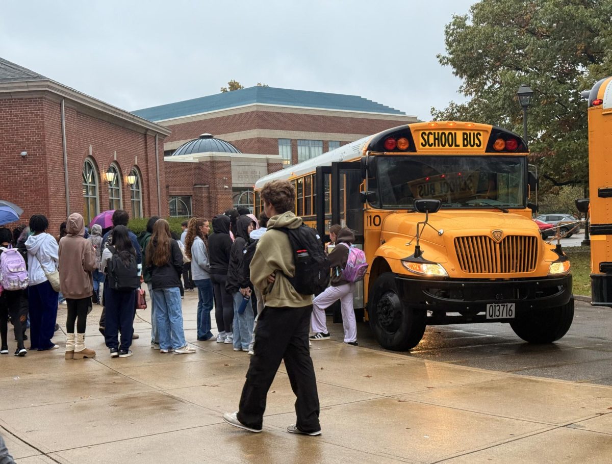 As bell 2 began, many AP Psychology students sifted out to Blair Circle to wait for their buses in the windy and rainy weather. The students were attending the annual AP Psychology trip to the University of Cincinnati, one of the largest number of students to go on the field trip in the past few years.