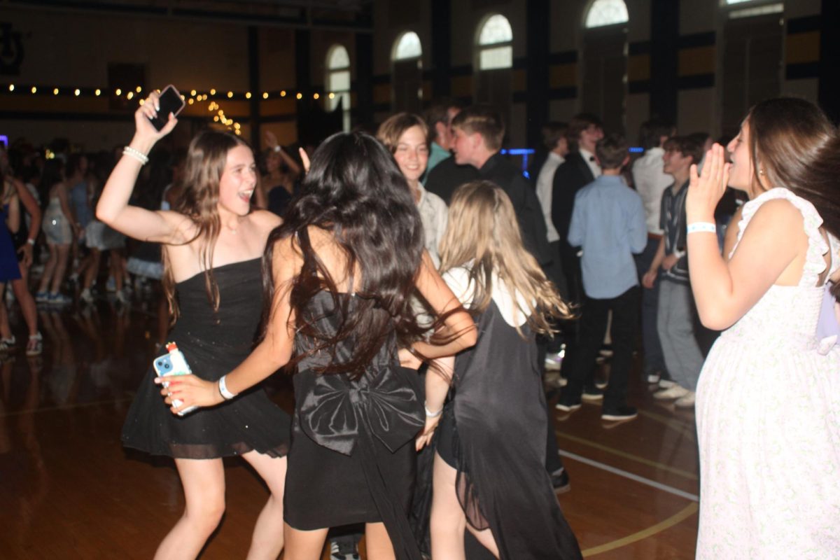 Student congress put a lot of time and effort into making sure the gym is perfect for the dance. “We have a lot of big posters that we spent a lot of time working on,” DeMarcantonio said. “I think they’ll be very delighted to see those.”